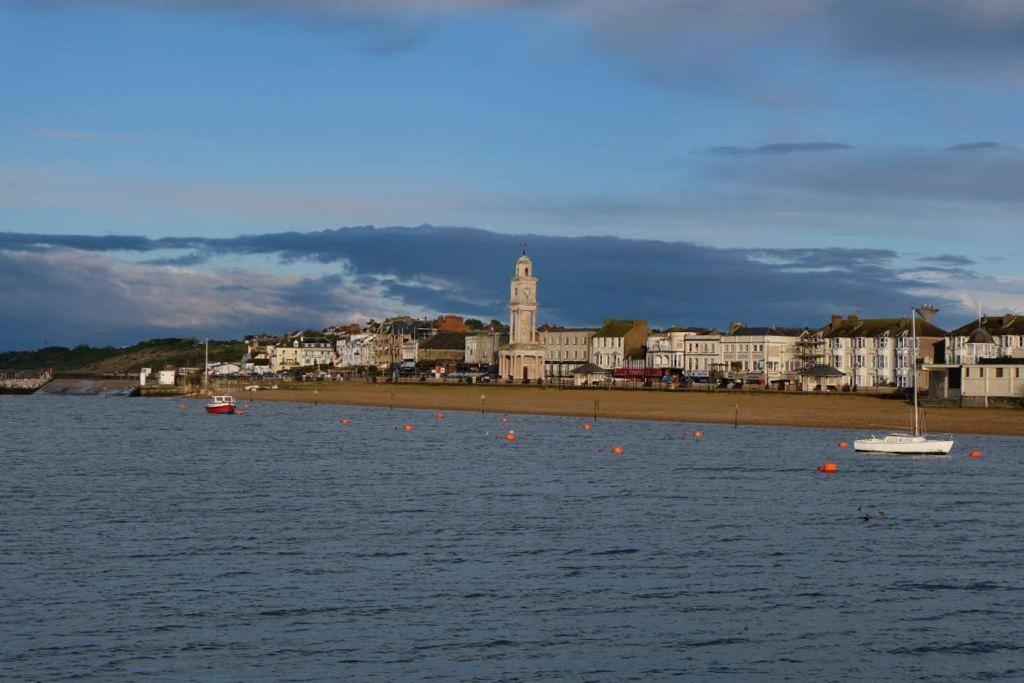 Two Bedroom Private Cottage With Private Parking Just By The Sea Herne Bay Exteriör bild
