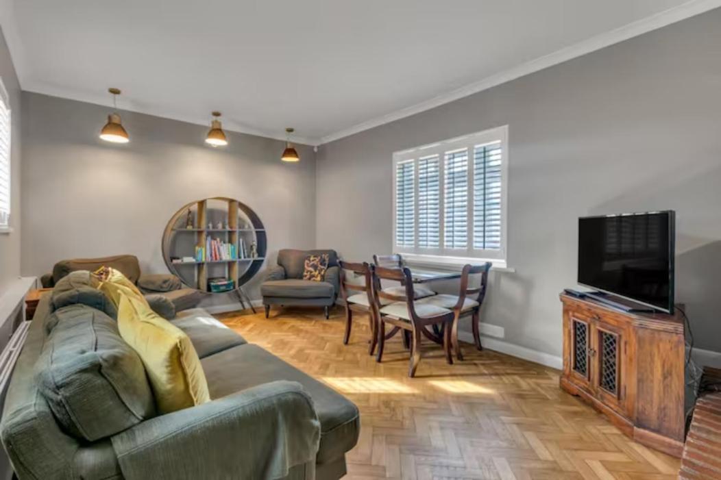 Two Bedroom Private Cottage With Private Parking Just By The Sea Herne Bay Exteriör bild